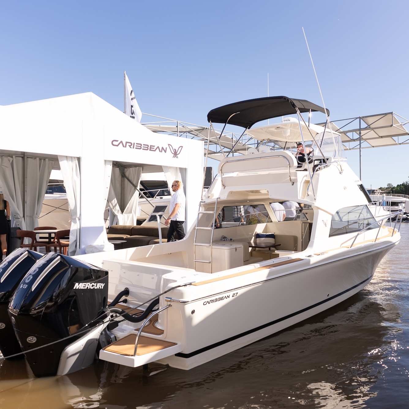 Caribbean-27F-aft-profile-mobile